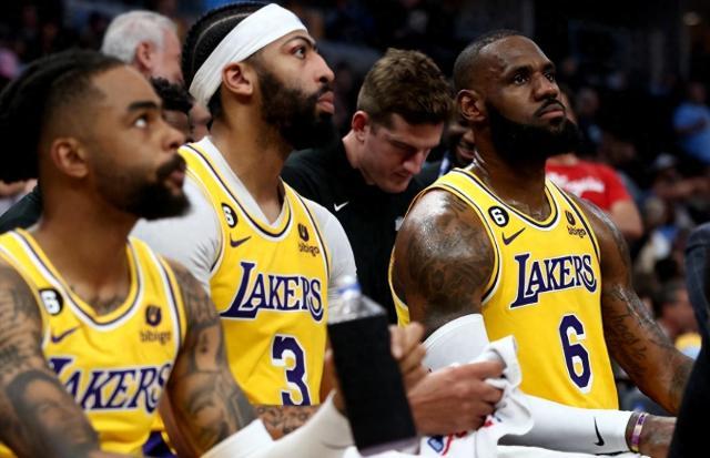 湖人赢球密码！三叉戟连续4场同砍20+ 拉塞尔复苏